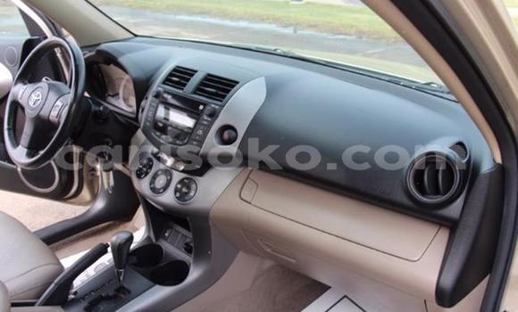 Acheter Occasion Voiture Toyota RAV4 Noir à Kigali, Rwanda Acheter Occasion Voiture Toyota RAV4 Noir à Kigali, Rwanda