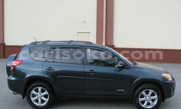Acheter Occasion Voiture Toyota RAV4 Noir à Kigali, Rwanda Acheter Occasion Voiture Toyota RAV4 Noir à Kigali, Rwanda