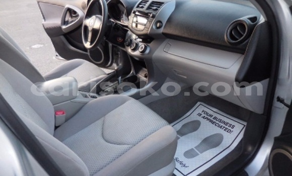 Sayi Na hannu Toyota RAV4 Gris Mota in Rwamagana a Rwanda Sayi Na hannu Toyota RAV4 Gris Mota in Rwamagana a Rwanda