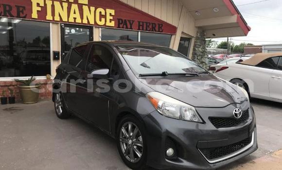 Acheter Occasion Voiture Toyota Yaris Noir à Kigali, Rwanda Acheter Occasion Voiture Toyota Yaris Noir à Kigali, Rwanda