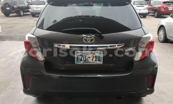 Acheter Occasion Voiture Toyota Yaris Noir à Kigali, Rwanda Acheter Occasion Voiture Toyota Yaris Noir à Kigali, Rwanda