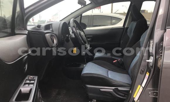 Acheter Occasion Voiture Toyota Yaris Noir à Kigali, Rwanda Acheter Occasion Voiture Toyota Yaris Noir à Kigali, Rwanda