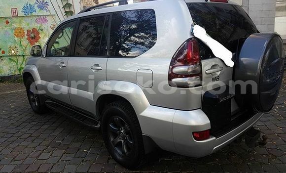 Acheter Occasion Voiture Toyota Land Cruiser Prado Gris à Kigali, Rwanda Acheter Occasion Voiture Toyota Land Cruiser Prado Gris à Kigali, Rwanda