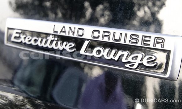 Acheter Import Voiture Toyota Land Cruiser Noir à Import - Dubai, Rwanda Acheter Import Voiture Toyota Land Cruiser Noir à Import - Dubai, Rwanda