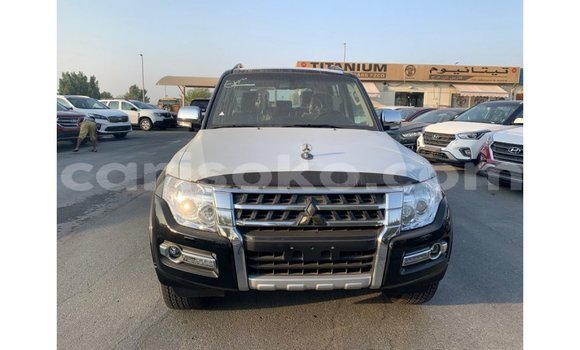 اشتري Imported Mitsubishi Pajero Noir سيارة في Import - Dubai في Rwanda اشتري Imported Mitsubishi Pajero Noir سيارة في Import - Dubai في Rwanda