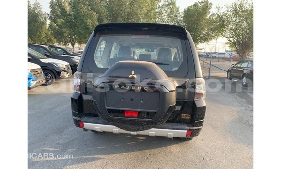 اشتري Imported Mitsubishi Pajero Noir سيارة في Import - Dubai في Rwanda اشتري Imported Mitsubishi Pajero Noir سيارة في Import - Dubai في Rwanda