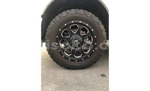 اشتري Imported Ford V8 Blanc سيارة في Import - Dubai في Rwanda اشتري Imported Ford V8 Blanc سيارة في Import - Dubai في Rwanda