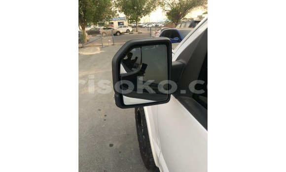 اشتري Imported Ford V8 Blanc سيارة في Import - Dubai في Rwanda اشتري Imported Ford V8 Blanc سيارة في Import - Dubai في Rwanda