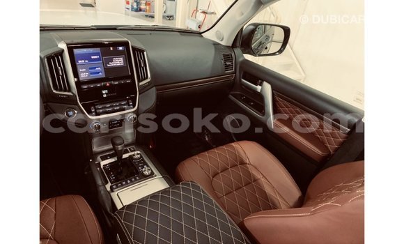 Buy Import Toyota Land Cruiser Black Car in Import - Dubai in Rwanda Buy Import Toyota Land Cruiser Black Car in Import - Dubai in Rwanda