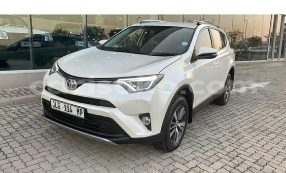 اشتري مستعمل Toyota RAV4 Blanc سيارة في Butare في Butare اشتري مستعمل Toyota RAV4 Blanc سيارة في Butare في Butare