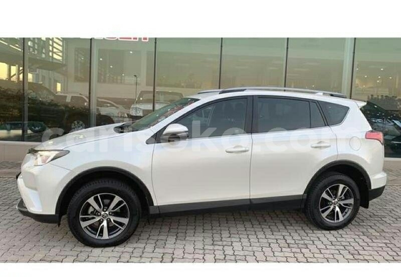 Big with watermark toyota rav4 butare butare 9938