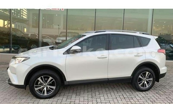 اشتري مستعمل Toyota RAV4 Blanc سيارة في Butare في Butare اشتري مستعمل Toyota RAV4 Blanc سيارة في Butare في Butare