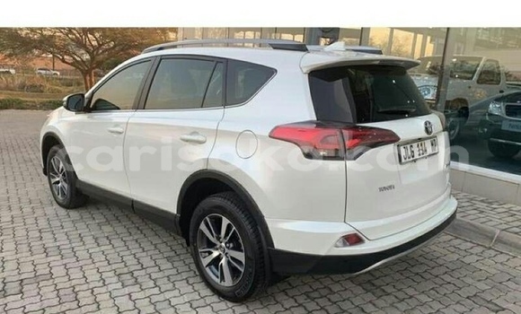 اشتري مستعمل Toyota RAV4 Blanc سيارة في Butare في Butare اشتري مستعمل Toyota RAV4 Blanc سيارة في Butare في Butare