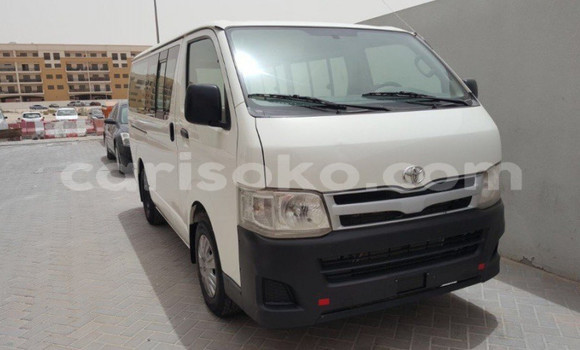 اشتري مستعمل Toyota Hiace Blanc سيارة في Kigali في Rwanda اشتري مستعمل Toyota Hiace Blanc سيارة في Kigali في Rwanda