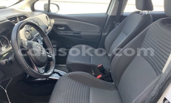 اشتري مستعمل Toyota Yaris Blanc سيارة في Kigali في Rwanda اشتري مستعمل Toyota Yaris Blanc سيارة في Kigali في Rwanda