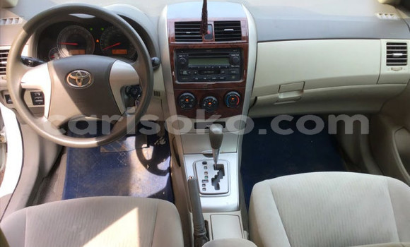 اشتري مستعمل Toyota Corolla Blanc سيارة في Kigali في Rwanda اشتري مستعمل Toyota Corolla Blanc سيارة في Kigali في Rwanda
