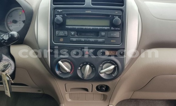 اشتري مستعمل Toyota RAV4 Bleu سيارة في Kigali في Rwanda اشتري مستعمل Toyota RAV4 Bleu سيارة في Kigali في Rwanda