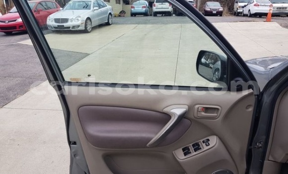 اشتري مستعمل Toyota RAV4 Bleu سيارة في Kigali في Rwanda اشتري مستعمل Toyota RAV4 Bleu سيارة في Kigali في Rwanda