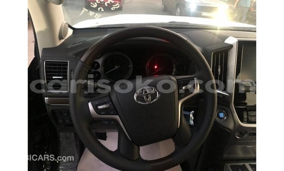 اشتري Imported Toyota Land Cruiser Noir سيارة في Import - Dubai في Rwanda اشتري Imported Toyota Land Cruiser Noir سيارة في Import - Dubai في Rwanda