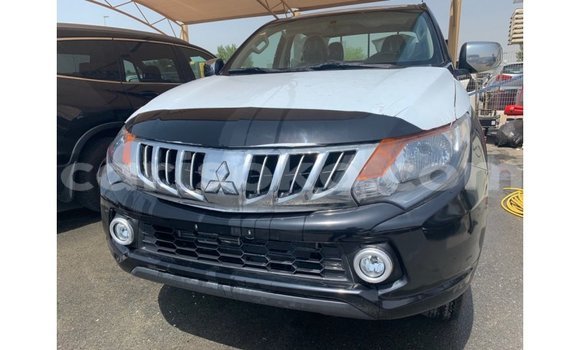 اشتري Imported Mitsubishi L200 Noir سيارة في Import - Dubai في Rwanda اشتري Imported Mitsubishi L200 Noir سيارة في Import - Dubai في Rwanda