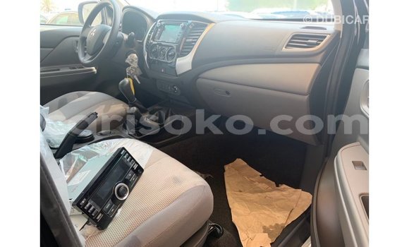 اشتري Imported Mitsubishi L200 Noir سيارة في Import - Dubai في Rwanda اشتري Imported Mitsubishi L200 Noir سيارة في Import - Dubai في Rwanda