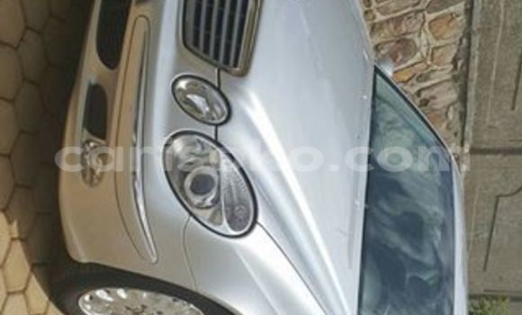Acheter Occasion Voiture Mercedes-Benz E–Class Gris à Kigali, Rwanda