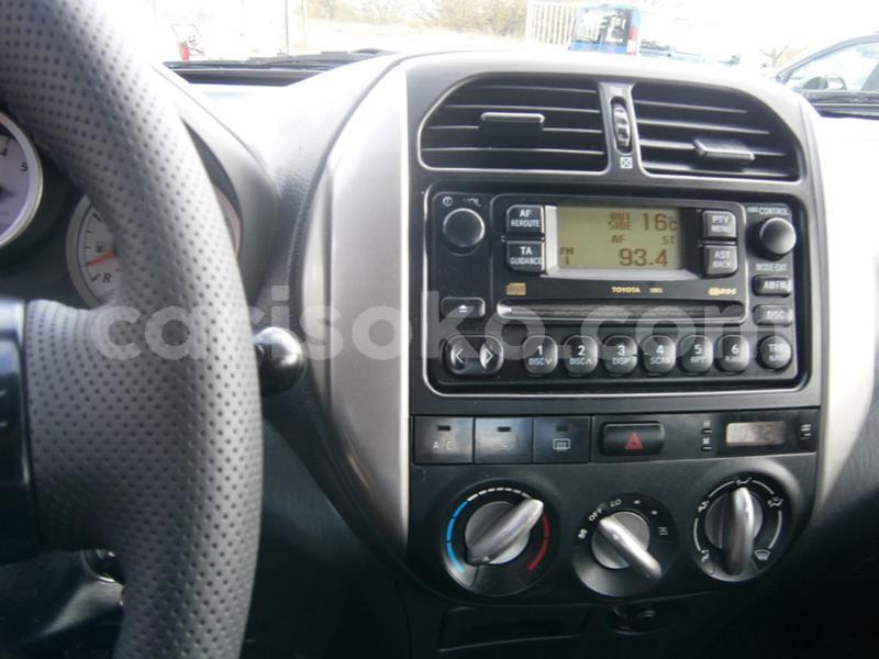 Big with watermark toyota rav4 rwanda kigali 10046