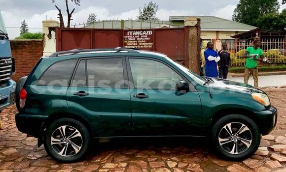 Acheter Occasion Voiture Toyota RAV4 Vert à Kigali au Rwanda Acheter Occasion Voiture Toyota RAV4 Vert à Kigali au Rwanda