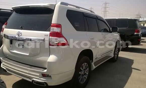 Acheter Occasion Voiture Toyota Land Cruiser Prado Blanc à Kigali, Rwanda Acheter Occasion Voiture Toyota Land Cruiser Prado Blanc à Kigali, Rwanda