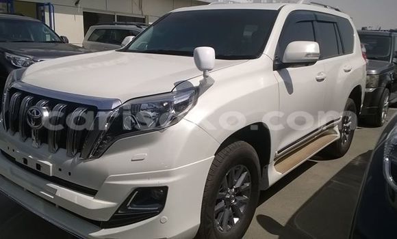 Acheter Occasion Voiture Toyota Land Cruiser Prado Blanc à Kigali, Rwanda Acheter Occasion Voiture Toyota Land Cruiser Prado Blanc à Kigali, Rwanda