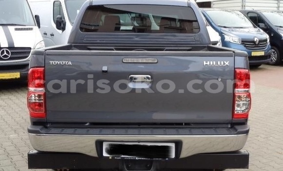 اشتري مستعمل Toyota Hilux Beige سيارة في Kigali في Rwanda اشتري مستعمل Toyota Hilux Beige سيارة في Kigali في Rwanda