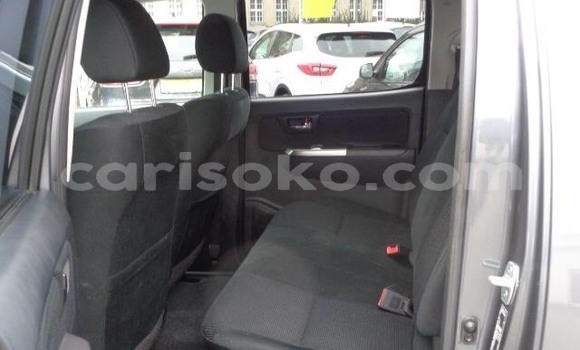 اشتري مستعمل Toyota Hilux Beige سيارة في Kigali في Rwanda اشتري مستعمل Toyota Hilux Beige سيارة في Kigali في Rwanda