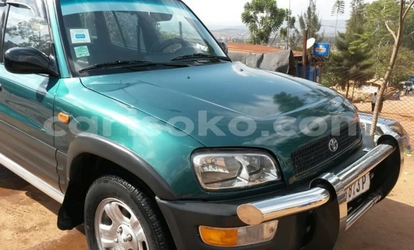 Acheter Occasion Voiture Toyota RAV4 Vert à Kigali, Rwanda Acheter Occasion Voiture Toyota RAV4 Vert à Kigali, Rwanda