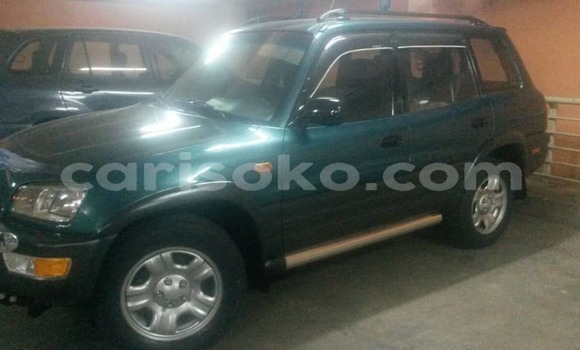 Acheter Occasion Voiture Toyota RAV4 Vert à Kigali au Rwanda Acheter Occasion Voiture Toyota RAV4 Vert à Kigali au Rwanda