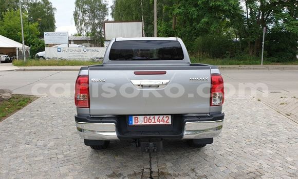 اشتري مستعمل Toyota Hilux Gris سيارة في Kigali في Rwanda اشتري مستعمل Toyota Hilux Gris سيارة في Kigali في Rwanda
