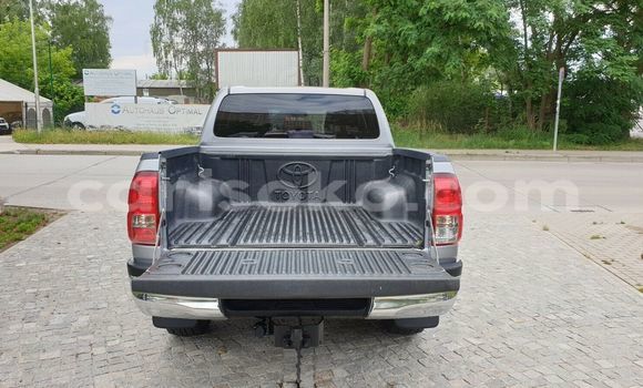 اشتري مستعمل Toyota Hilux Gris سيارة في Kigali في Rwanda اشتري مستعمل Toyota Hilux Gris سيارة في Kigali في Rwanda