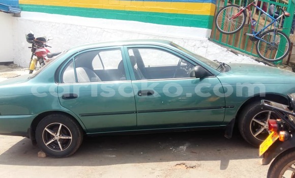 Acheter Occasion Voiture Toyota Corolla Vert à Kigali, Rwanda Acheter Occasion Voiture Toyota Corolla Vert à Kigali, Rwanda