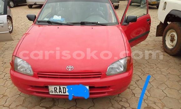 Acheter Occasion Voiture Toyota Starlet Rouge à Kigali, Rwanda Acheter Occasion Voiture Toyota Starlet Rouge à Kigali, Rwanda