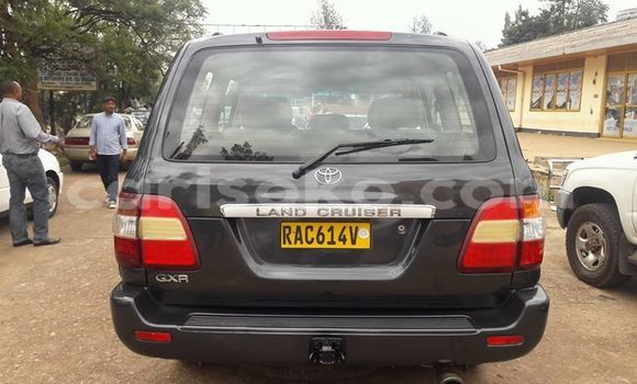 Acheter Occasion Voiture Toyota Land Cruiser Gris à Kigali, Rwanda Acheter Occasion Voiture Toyota Land Cruiser Gris à Kigali, Rwanda
