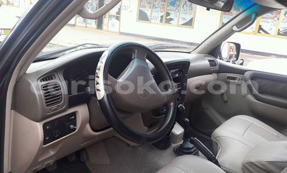 Acheter Occasion Voiture Toyota Land Cruiser Gris à Kigali, Rwanda Acheter Occasion Voiture Toyota Land Cruiser Gris à Kigali, Rwanda