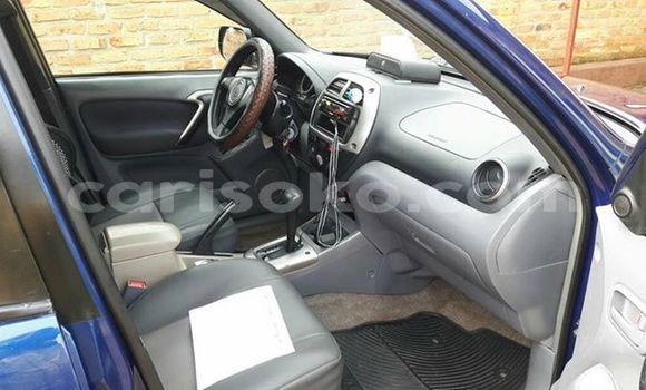 Sayi Na hannu Toyota RAV4 Bleu Mota in Kigali a Rwanda Sayi Na hannu Toyota RAV4 Bleu Mota in Kigali a Rwanda