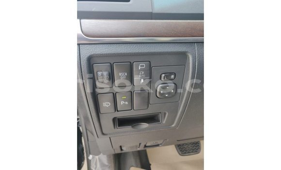 Acheter Import Voiture Toyota Land Cruiser Noir à Import - Dubai, Rwanda Acheter Import Voiture Toyota Land Cruiser Noir à Import - Dubai, Rwanda