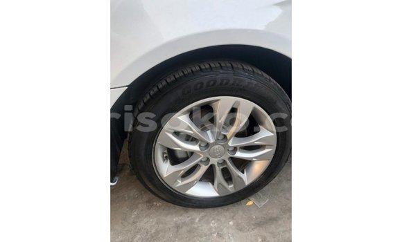 Sayi Imported Geely Emgrand 7 Blanc Mota in Import - Dubai a Rwanda Sayi Imported Geely Emgrand 7 Blanc Mota in Import - Dubai a Rwanda