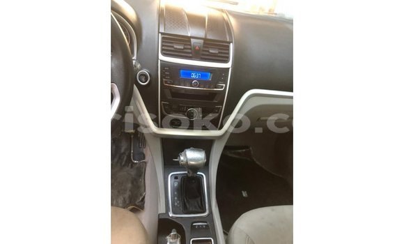 Sayi Imported Geely Emgrand 7 Blanc Mota in Import - Dubai a Rwanda Sayi Imported Geely Emgrand 7 Blanc Mota in Import - Dubai a Rwanda