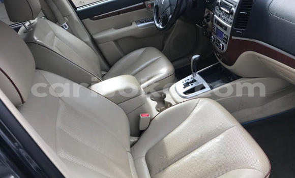 Sayi Na hannu Hyundai Santa Fe Noir Mota in Kigali a Rwanda Sayi Na hannu Hyundai Santa Fe Noir Mota in Kigali a Rwanda