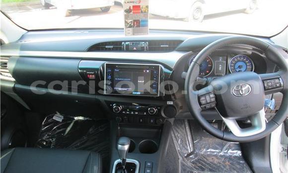 اشتري مستعمل Toyota Hilux Blanc سيارة في Butare في Butare اشتري مستعمل Toyota Hilux Blanc سيارة في Butare في Butare