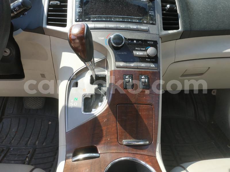 Big with watermark toyota venza rwanda kigali 10216