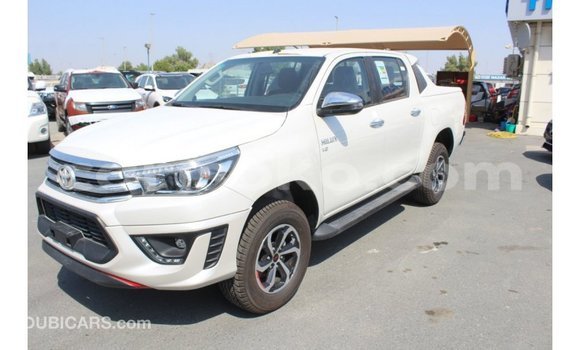 اشتري Imported Toyota Hilux Blanc سيارة في Import - Dubai في Rwanda اشتري Imported Toyota Hilux Blanc سيارة في Import - Dubai في Rwanda