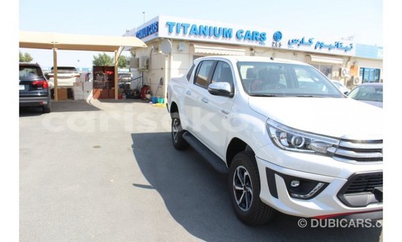 اشتري Imported Toyota Hilux Blanc سيارة في Import - Dubai في Rwanda اشتري Imported Toyota Hilux Blanc سيارة في Import - Dubai في Rwanda