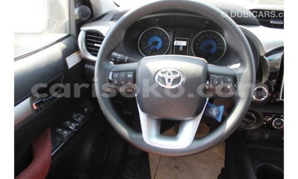 اشتري Imported Toyota Hilux Blanc سيارة في Import - Dubai في Rwanda اشتري Imported Toyota Hilux Blanc سيارة في Import - Dubai في Rwanda